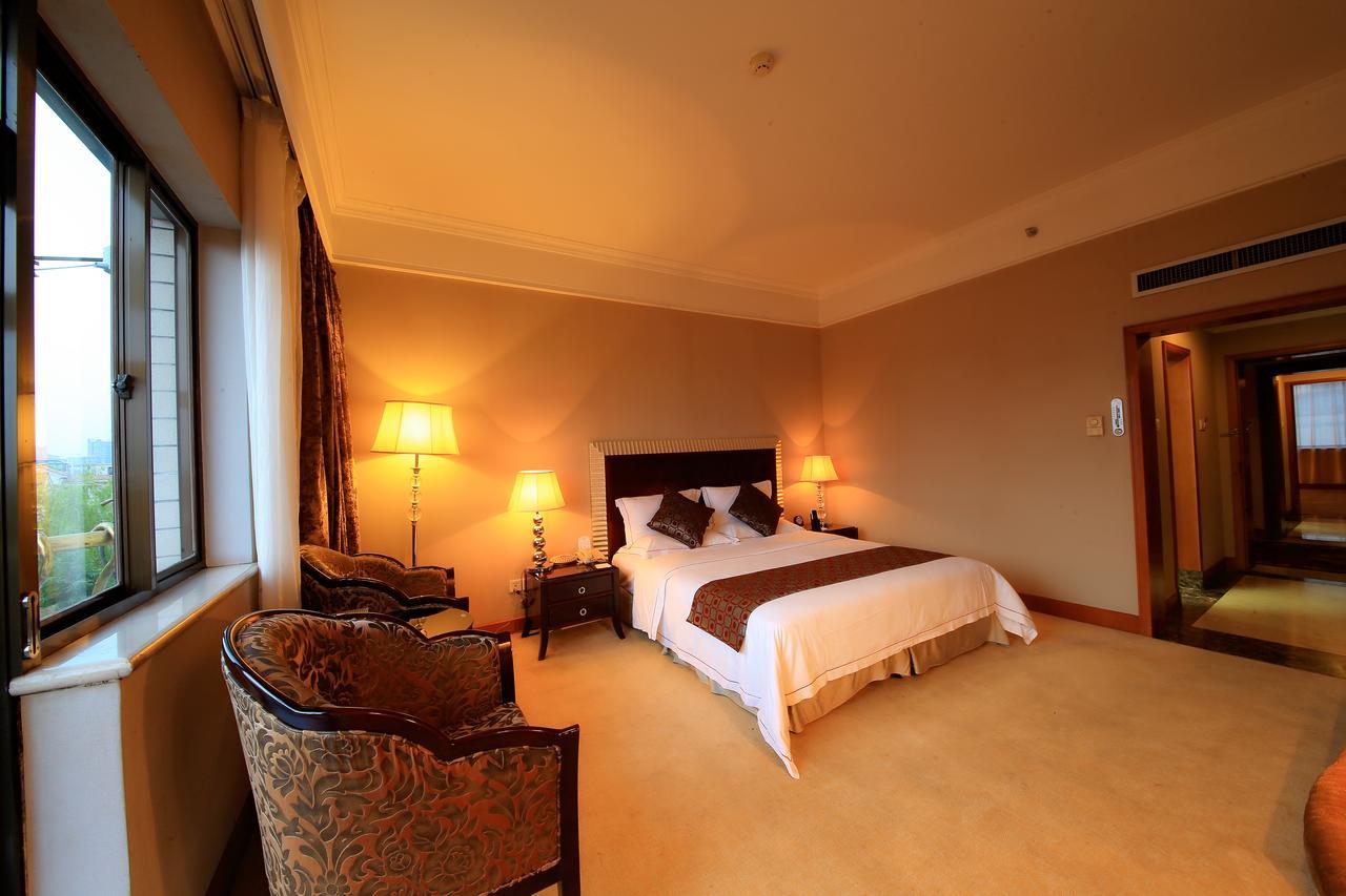 Country Garden Phoenix Hotel Jingmen Eksteriør billede