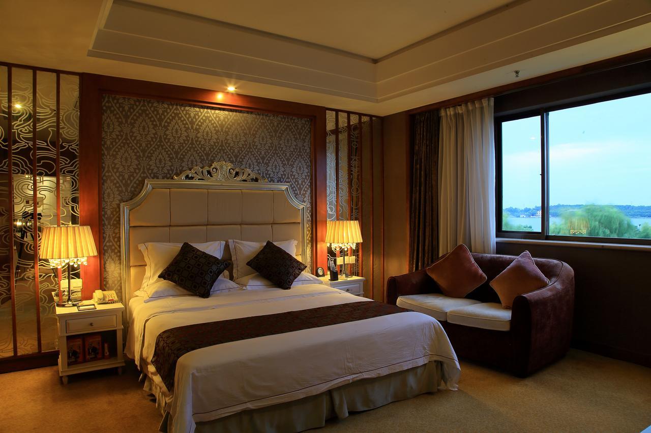 Country Garden Phoenix Hotel Jingmen Eksteriør billede