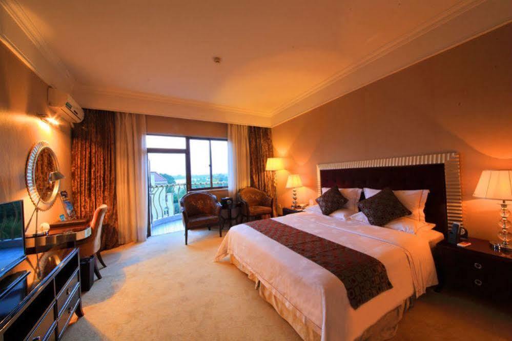 Country Garden Phoenix Hotel Jingmen Eksteriør billede